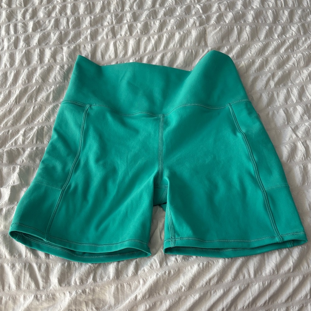 Vuori Athletic Shorts - Picture 3 of 5